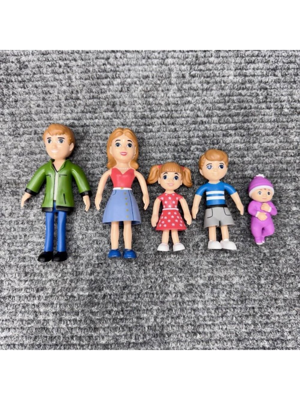 Lakeshore Family Pose & Play Caucasian Dad Mom Baby Brother & Sister Figure Lot